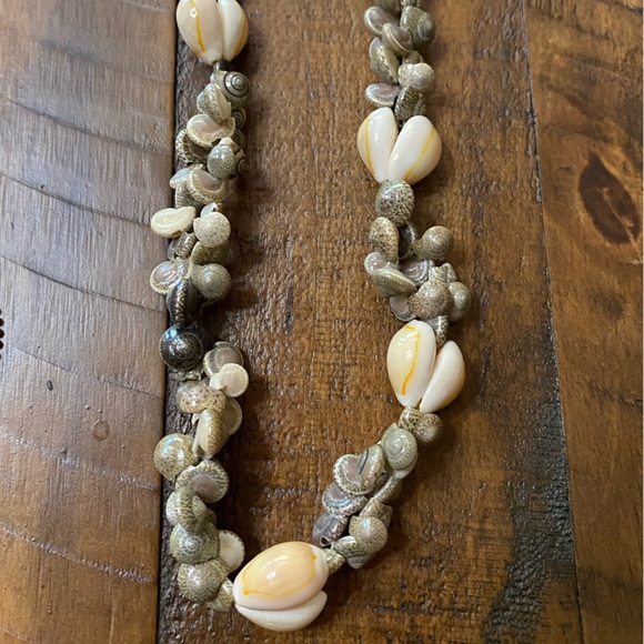 Womens Necklaces Lot of 3 Seashell, turquoise and feather - Picture 4 of 6